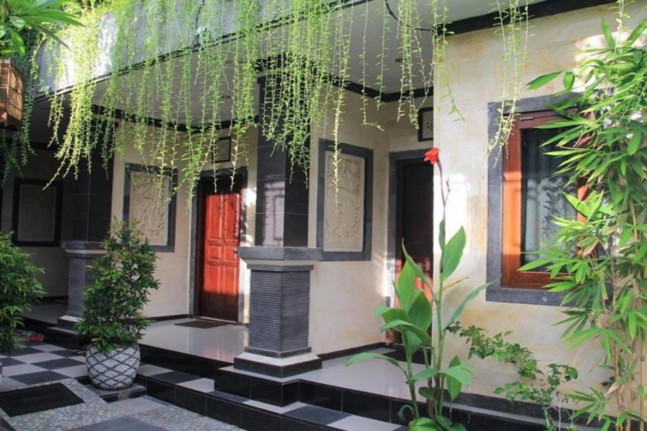 Oyo 90274 Odah Guest House Kuta  Exterior photo